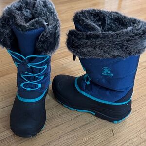 Kamik Navy and Black Snow Boots with Faux Fur